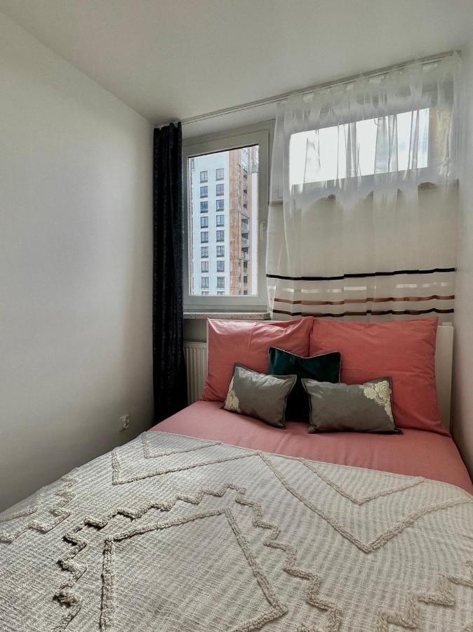 Mirovski Apartment Varsovie Extérieur photo